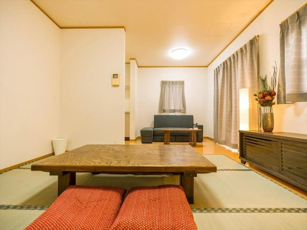Katsushika Takasago House Villa Tokyo 0*,